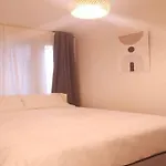 K-10 White Linen House